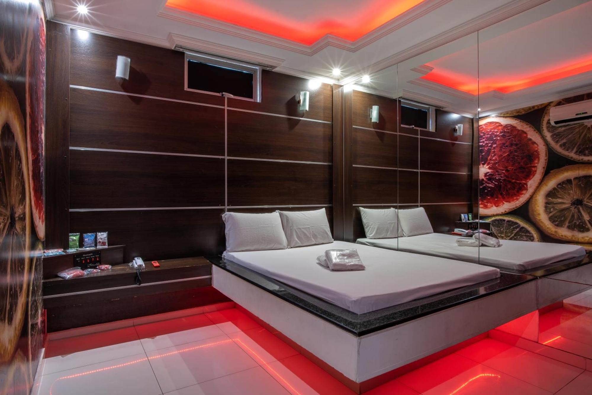 Fantasy 2 Love hotel 3*